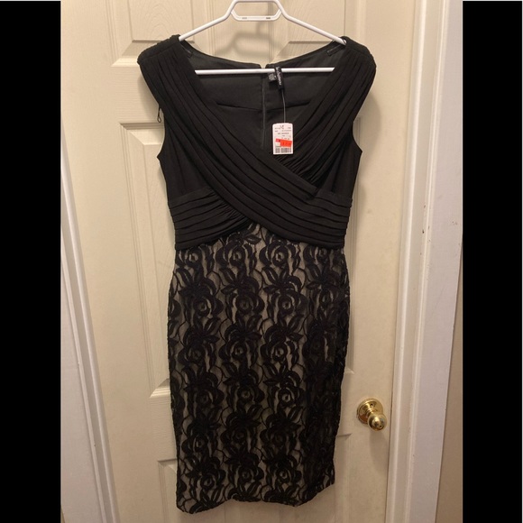 Le chateau lace fitted dress size 10 - Picture 1 of 5